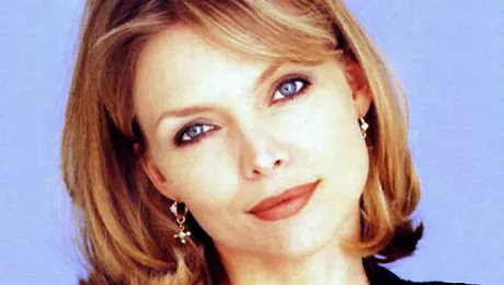 Cum arată Michelle Pfeiffer la 56 de ani şi care este secretul ei!