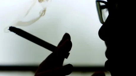 O țigară pe zi DUBLEAZĂ‚ riscul de moarte subită