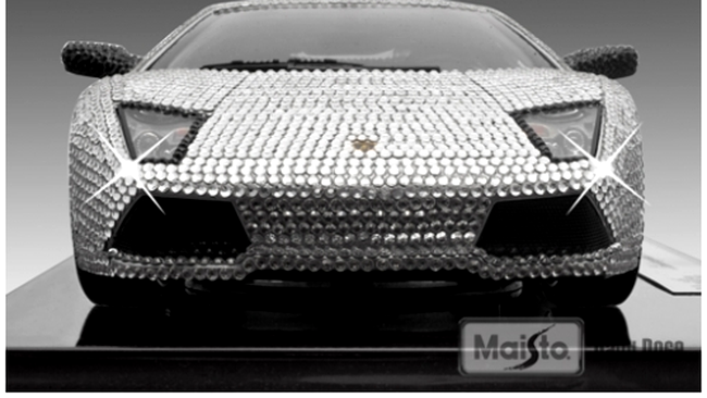 Model de lux al unei machete Lamborghini 