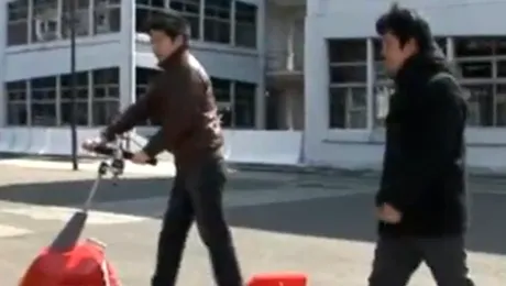 Banda de mers pe strada, cel mai inutil gadget posibil (Video)