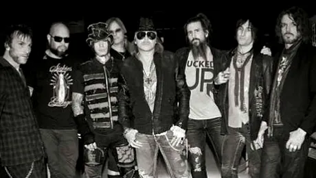 Trupa Guns N’ Roses va ajunge pe marele ecran