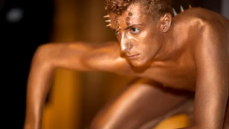 E greu să fii statuie