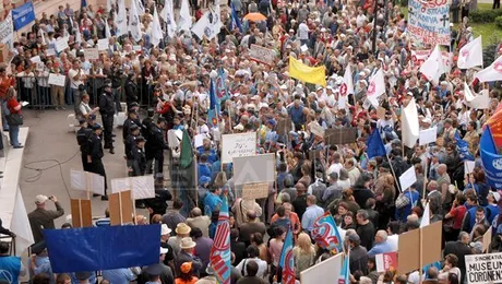 Protestele pensionarilor continua si azi