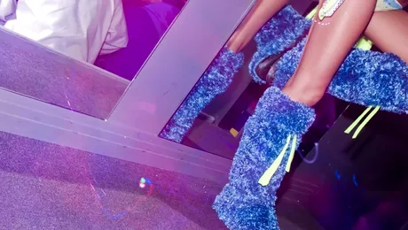 O animatoare a murit in timp ce dansa in club, de Halloween