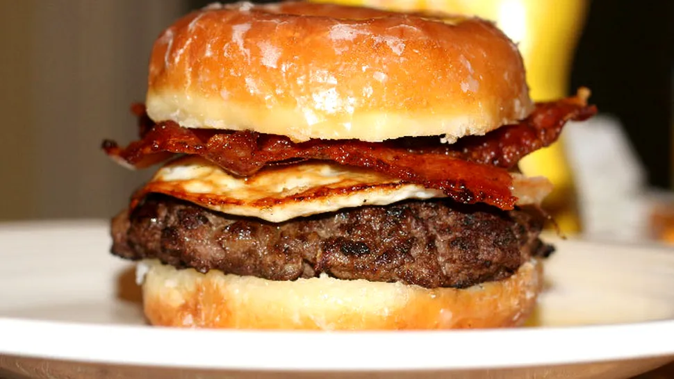 Cel mai scump burger conține carne de vită artificială!