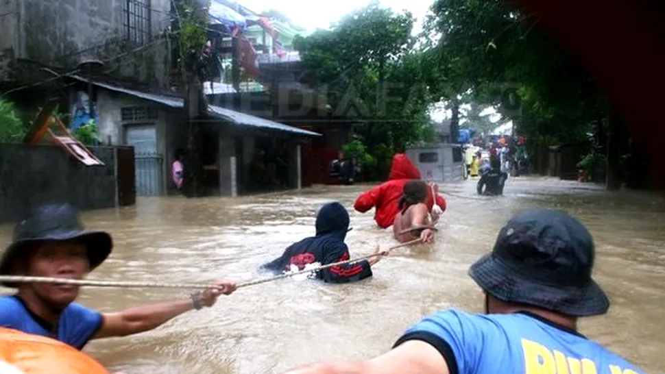 Furtuna tropicala si taifun in Filipine: cel putin 70 de morti