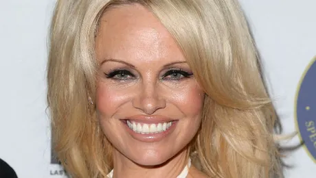 Număr de colecţie! Pamela Anderson, pe ultima copertă a revistei Playboy