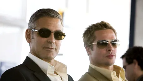 Pitt tachinat de Clooney