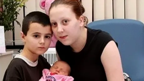 O fata de 15 ani si un baiat de 13 ani sunt parinti (VIDEO)