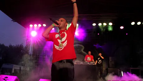 Guess Who: „Nu premiile ma fac mai fericit” (Interviu)