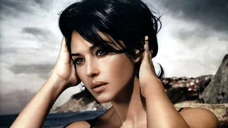 Cele mai senzuale scene cu Monica Bellucci (Video)