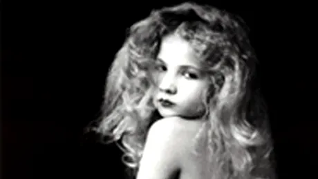 Eva Ionesco, romanca ce a pozat pentru Playboy la 11 ani! (Poze)