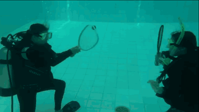 Tenis subacvatic