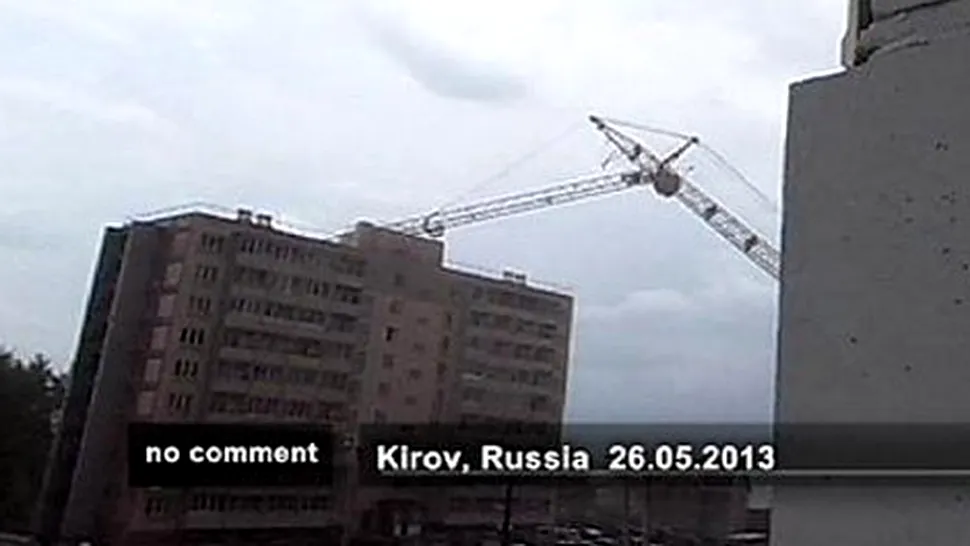 Macara prăbușită peste un bloc din Rusia (Video)