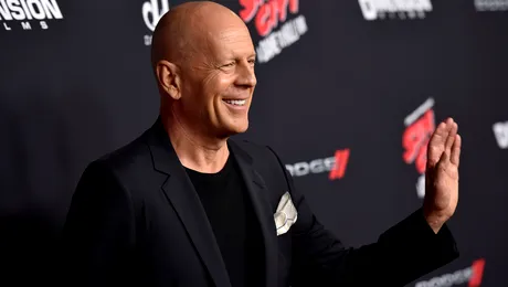 Bruce Willis va juca cu o “actriţă vampir” în următorul film al regizorului Woody Allen