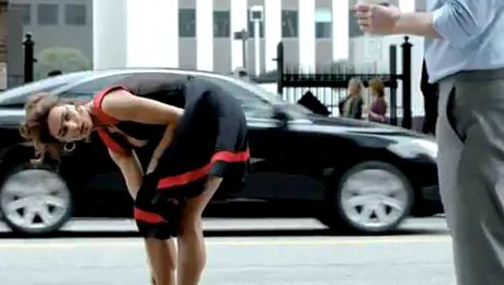 Catrinel Menghia, intr-o reclama interzisa in SUA (Video)