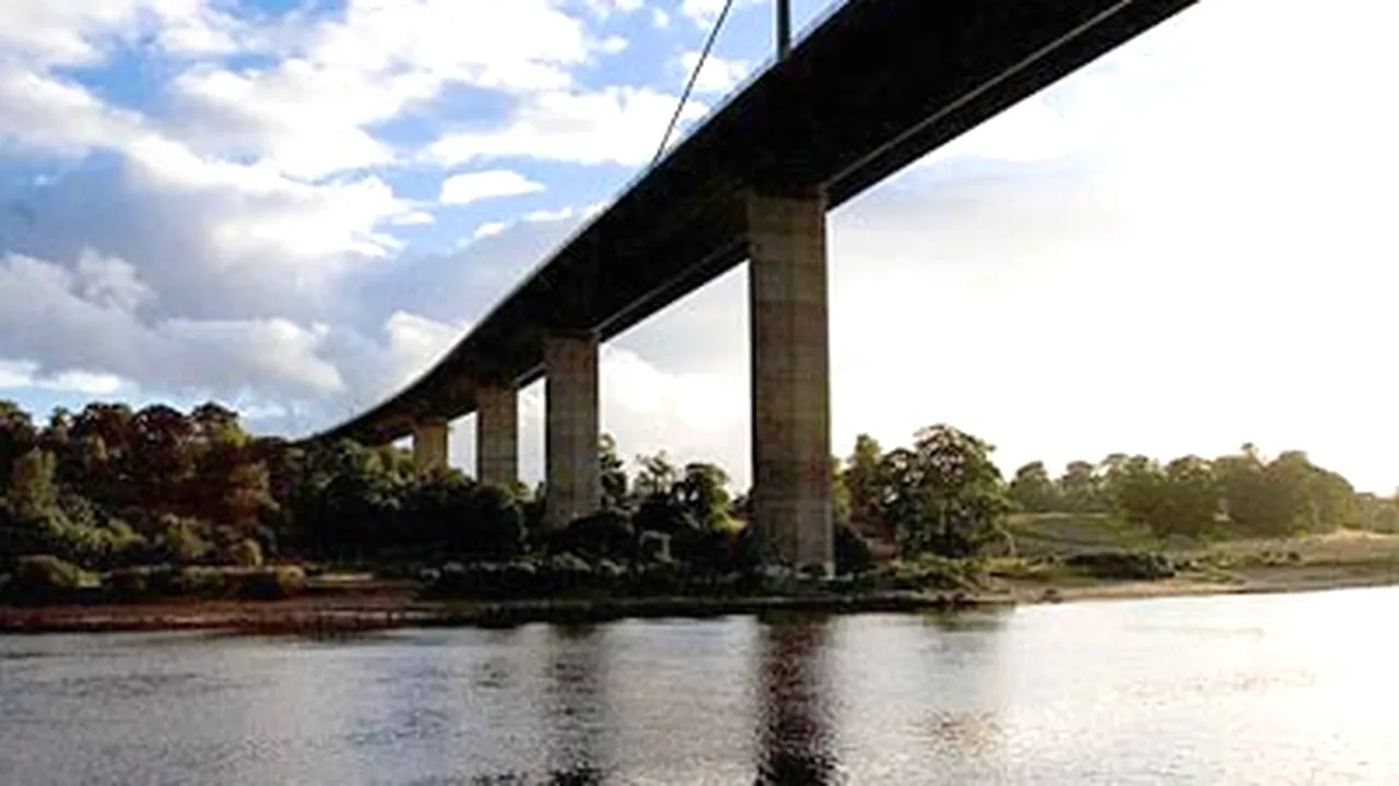 1-erskine-bridge-main 