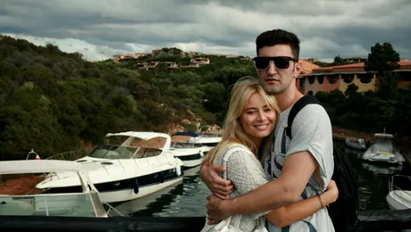 Laura Cosoi l-a dus pe Smiley in Sardinia, de ziua lui!