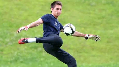 Tatarusanu: „Decat rezerva, mai bine plec”