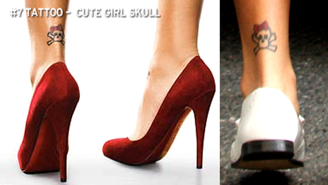 Cap de mort cu fundiță roz