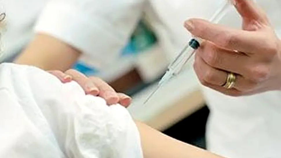 Inca un deces dupa administrarea vaccinului contra gripei porcine