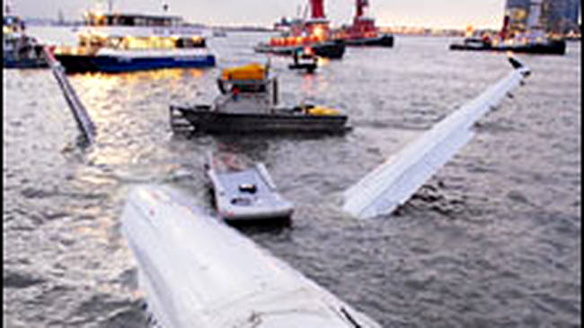 Aterizare fortata pe raul Hudson, New York