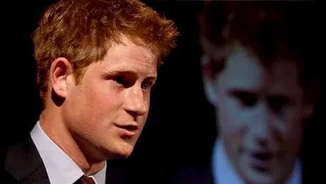 Familia Regală reacționează la pozele cu Harry dezbrăcat