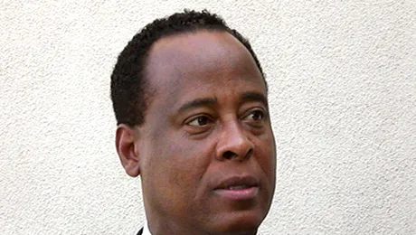 Medicul lui Michael Jackson ar putea fi pus sub acuzatie pentru omucidere