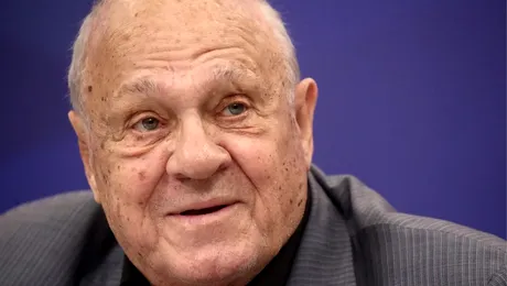 Regizorul Vladimir Menșov a murit. Premiatul cu Oscar pentru „Moscova nu crede în lacrimi” avea 81 de ani