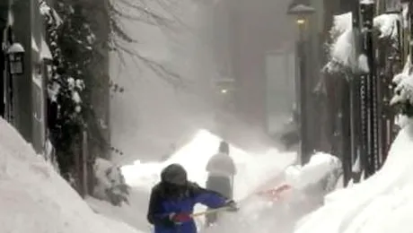 Capriciile vremii: furtuni de zapada si incendii devastatoare