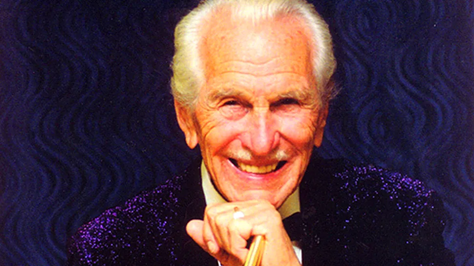 Magicianul John Calvert a murit la vârsta de 102 ani