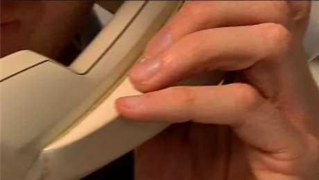 Americani inselati prin apeluri telefonice din Romania