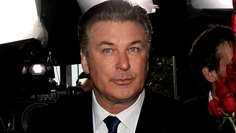 Alec Baldwin, dat jos din avion din cauza unui telefon mobil