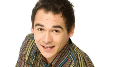 Răzvan Simion a primit 34 de minitorturi de ciocolată