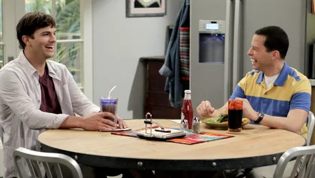 Ashton Kutcher, de azi, în “Doi bărbaţi şi jumătate”