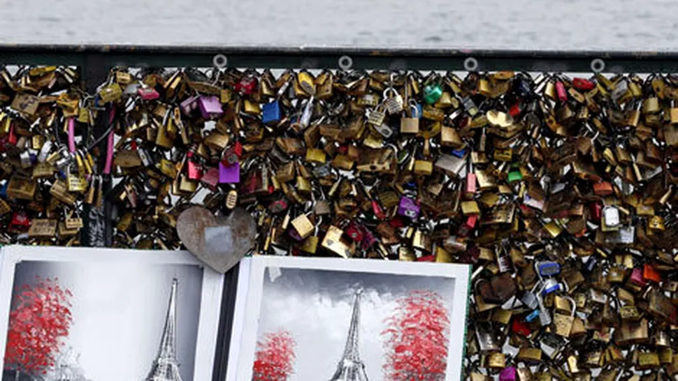 Lacătele iubirii ar putea fi interzise în Paris