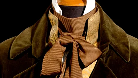 Istoria cravatei la Muzeul Naţional de Artă al României