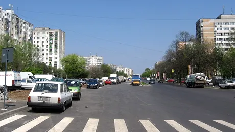 Un bulevard din Capitala a fost supralargit si modernizat, dar acum trebuie din nou reparat!