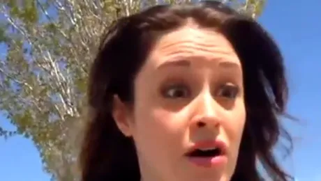 Cerere în căsătorie selfie. Viitoarea mireasă își pierde mințile – VIDEO