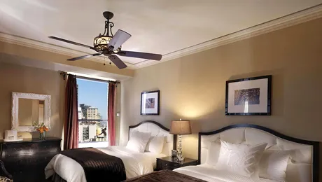 Ai dormi cu un străin pentru o reducere la hotel?