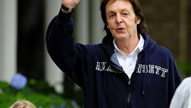 Paul McCartney si Beatrice