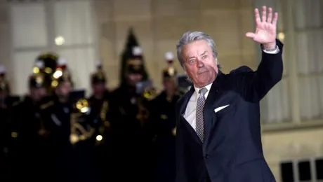 Actorul Alain Delon își vinde colecția de ceasuri