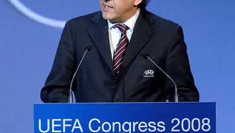 Cinci arbitri la 22 de jucatori