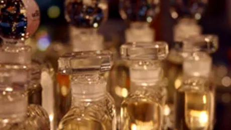 Topul celor mai scumpe parfumuri vandute in Romania (Poze)