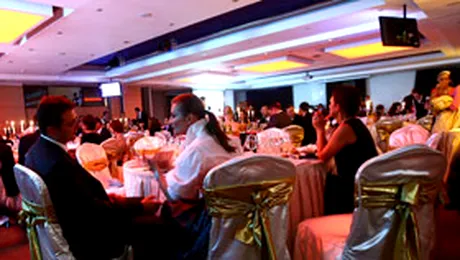 Festivalul Brazilor de Craciun a reunit designeri renumiti