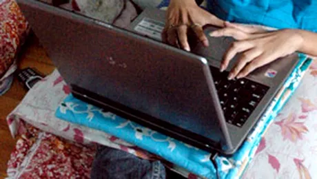 O contabila a furat bani pentru un logodnic virtual