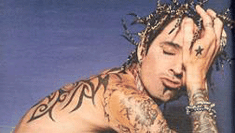 Tommy Lee viseaza la Johnny Depp