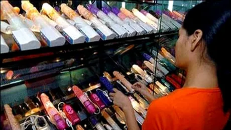 O britanică primește 39.000 de dolari ca să testeze jucării erotice