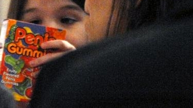 Katie Holmes sii Suri Cruise 