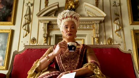 Prequelul „Bridgerton” la Netflix, despre Regina Charlotte, are distribuția completă și pe India Amarteifio în rolul principal